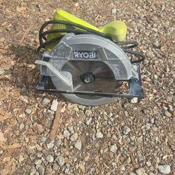 Ryobi Skill Saw With Blade 