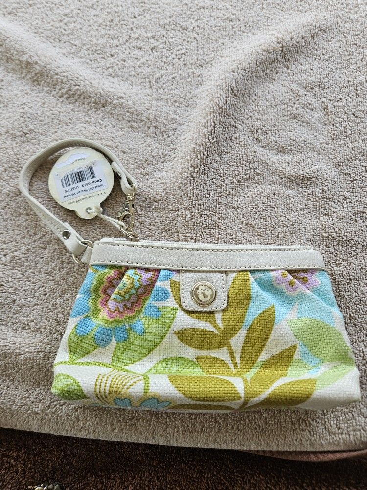 Ladies New Wristlet
