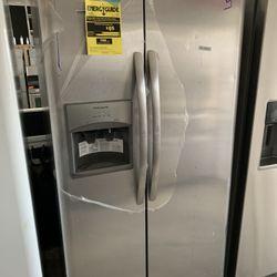 Frigidaire Side By Side In Stainless Steel New Open Box