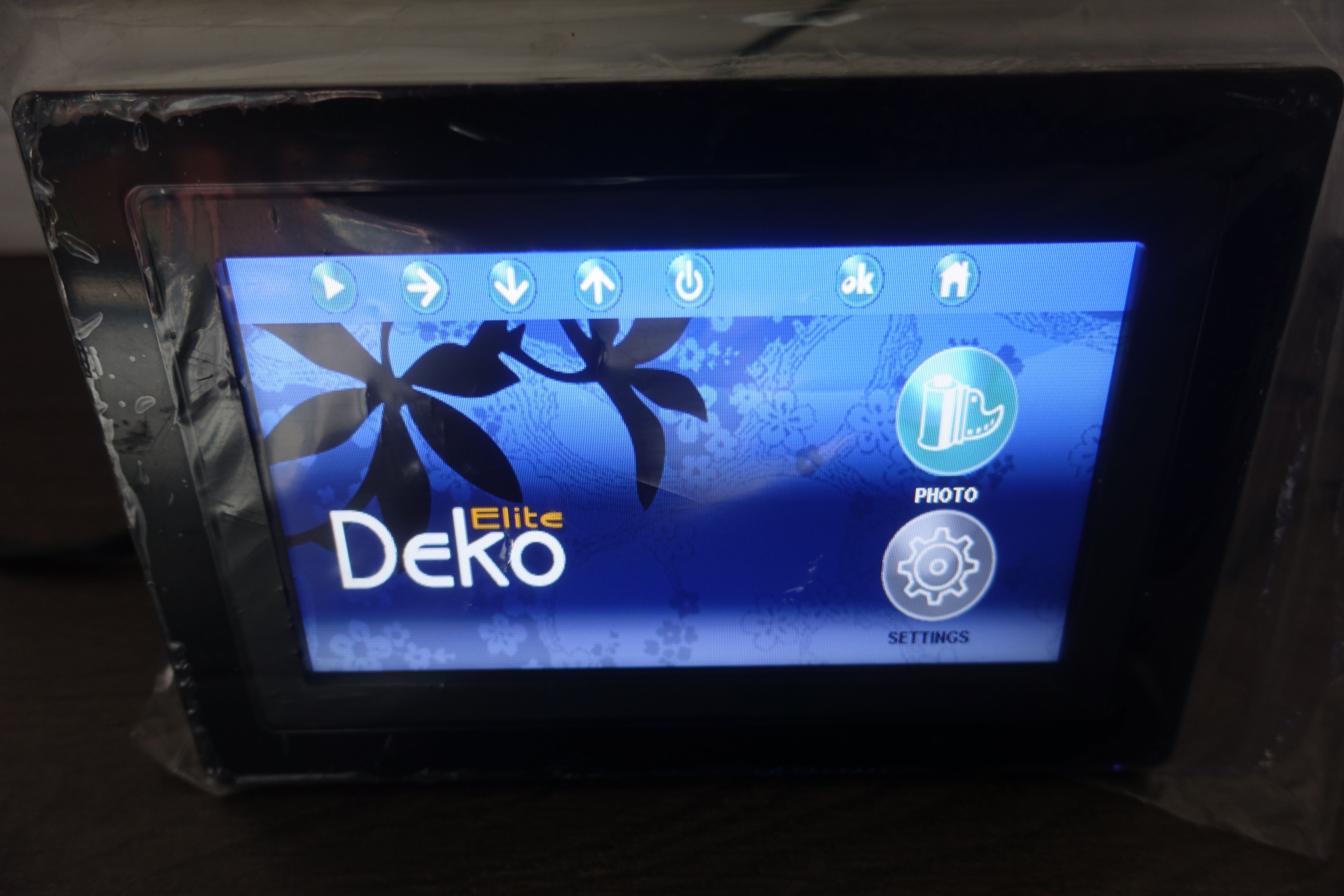7 inch Deko Elite Digital Photo Frame LCD 800x480 Pixel High resolution screen