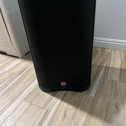 Harbinger speaker v2312 12 in powered speaker