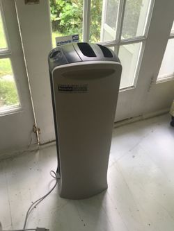 Sharper image germicidal air purifier