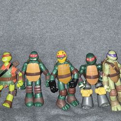 Teenage Mutant Ninja Turtles Action Figures Bundle 