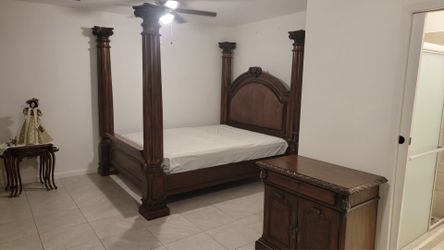 Furniture bedroom set