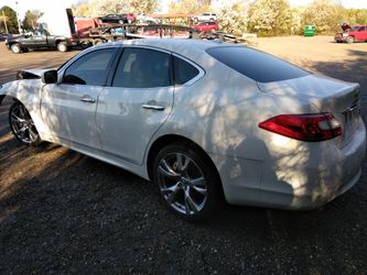2011 Infiniti m37s )))50k miles(((