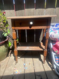 Free end table needs repair