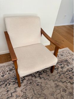 Accent chair