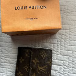 Louis Vuitton Wallet Elise LV Monogrammed Button Coin Pocket