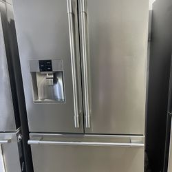 SALE!!! Refrigerator Frigidaire Professional counter depth French door 36” inches/ nevera heladera