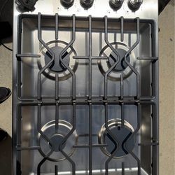 GE  GAS COOK TOP   30’