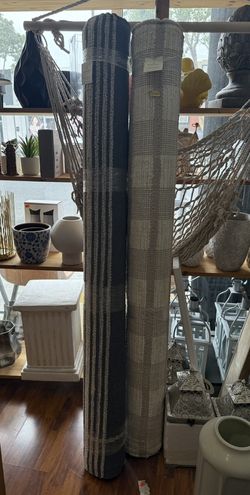 Rug/ Carpet 5”x7” Inside & outside 