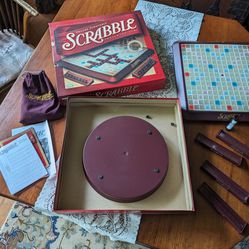 Scrabble Game with turntable 

