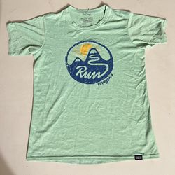 Patagonia Women's Capilene Cool Daily Graphic Shirt Tee Sz XS Green Run Mountain