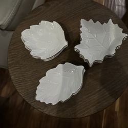 Leaf Shaped Sauce Dish Set