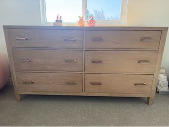 Living spaces 6 drawer dresser