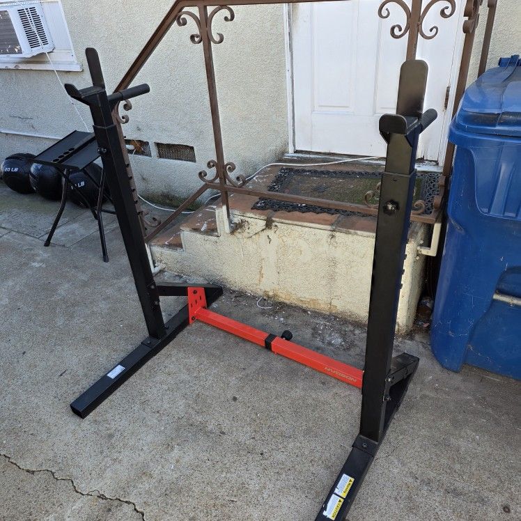 Squat Rack And Dip Station