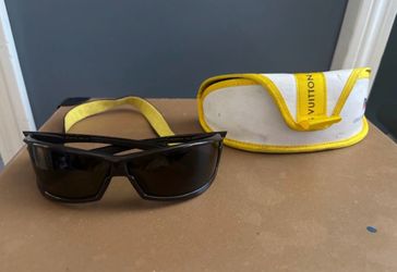 Louis Vuitton special edition cup sun glasses