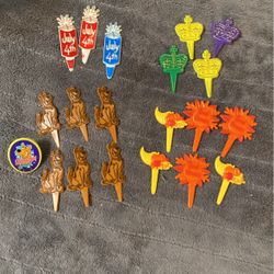 Vintage Cake/ Cupcake Decorations 