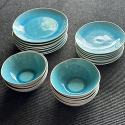 Nicole Miller Home Turquoise Aqua Blue Crackle Dinner Plate, Salad Plate & Bowls