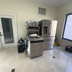 Full Kitchen Appliances 
