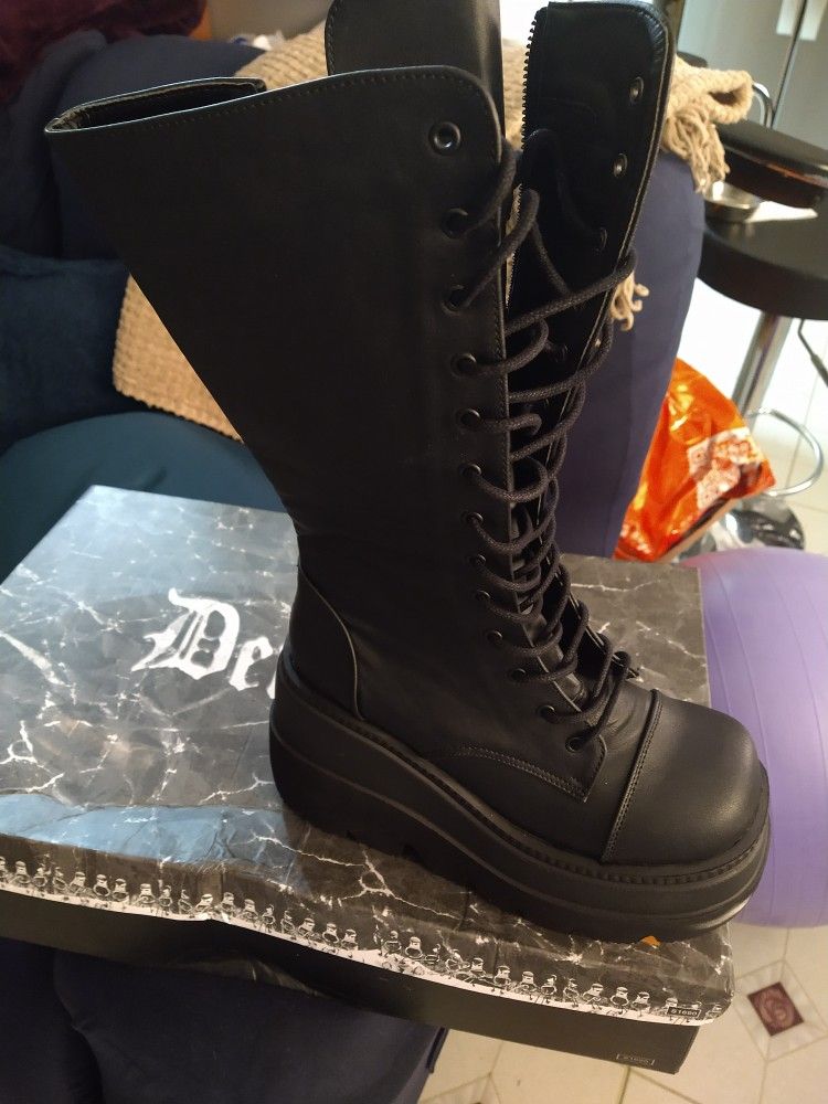 Boots/ Botas