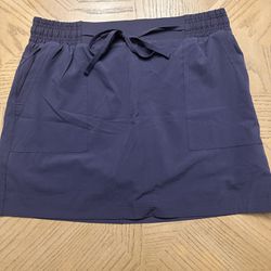 Apana woman’s running shorts gray size Large