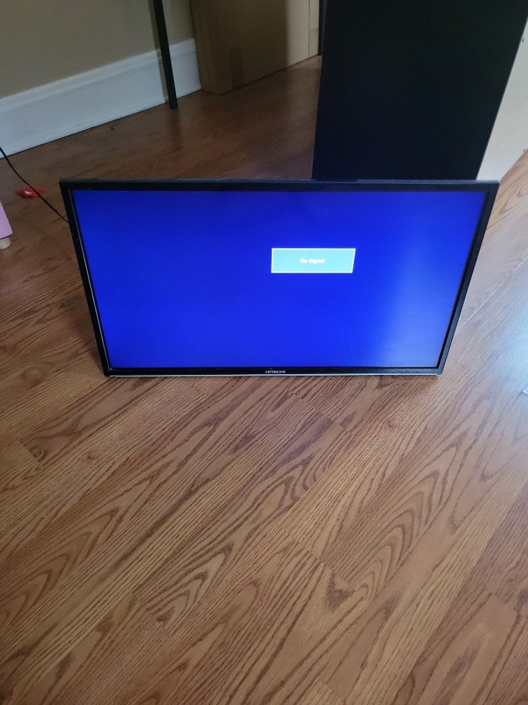 32 Inch Hitachi