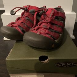 Keen Newport H2 Sandals Size 2