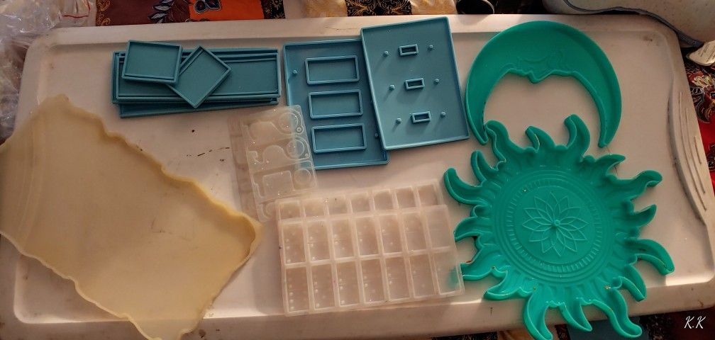 Used Silicone Molds Most Only Used Once SO MANY TO MANY TO LIST OR PHOTOGRAPH   Only $85 For The Lot