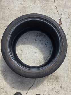 255/40R20 Goodyear Eagle F1 Asymmetric 5 tire