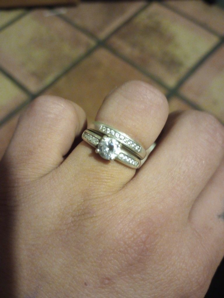 Size 8 Wedding Ring Set