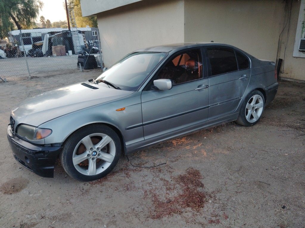 Bmw 325i 2006 Selling Per Parts!!
