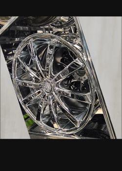 Specs: 18" 5x114.3 ​Address: 4931 W Indian School Rd ​Mirror Finish Magic! ✨ Ultimate Shine for Your Ride. ​Turn heads everywhere you go with the deep