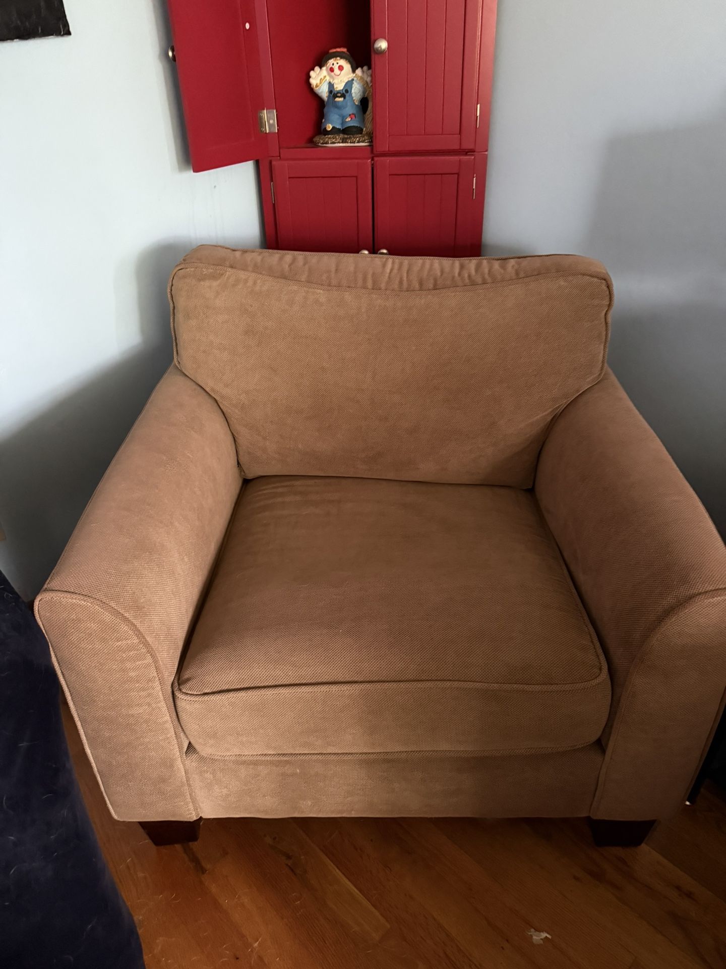 FREE!  Brown/beige Chair No Stains Or Scratches! 