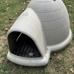 Pet Mate Indigo  igloo style doghouse 