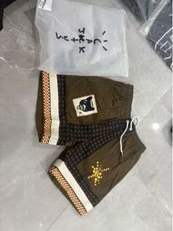 Travis Scott short size medium