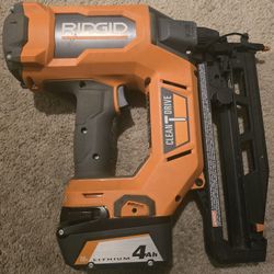 RIGID 18V Brushless Cordless 16-Gauge 2-1/2 in. Straight Finish Nailer with 18V 4.0 Ah Battery & Charger