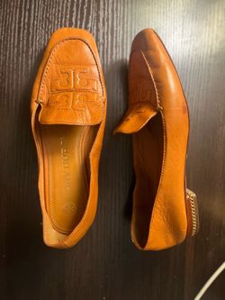 Nice Tory Burch Loafers - flats. True size. Size 5