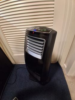 Heater lasco motion heat with moving louvers, oscillating auto https://offerup.com/redirect/?o=RWNoby5Zb3U= can adjust the temperature FULL thermostat