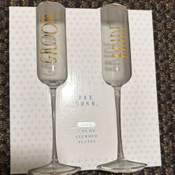 Bride And Groom Champagne Flutes 