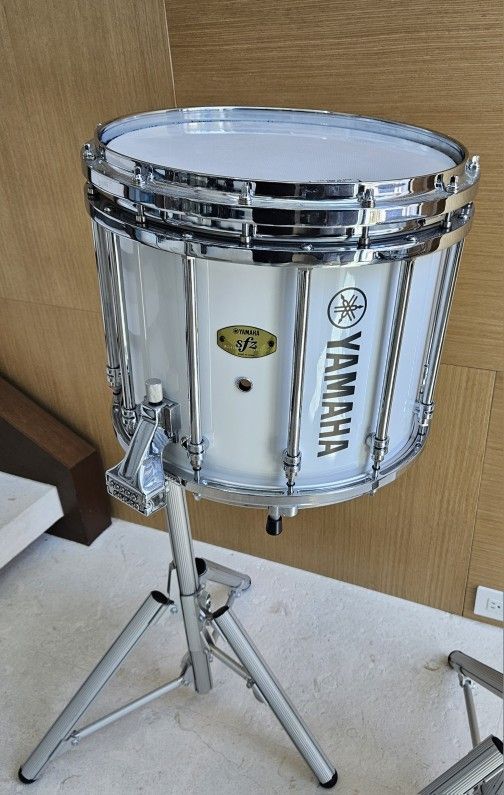 Yamaha SFZ Marching Snare + Randall May Airlift Stand