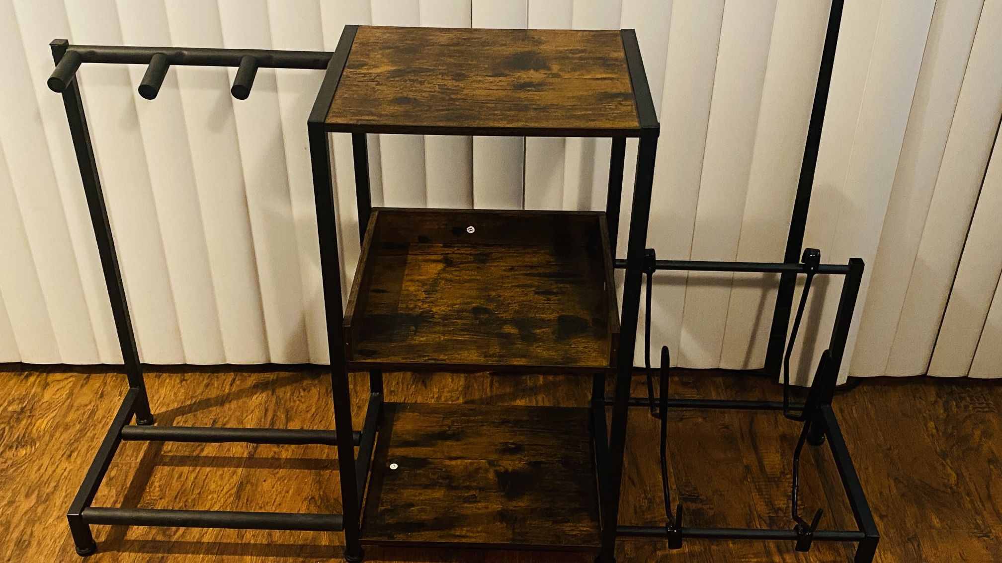 5 Holder Guitar/Bass Stand with 3-tier Storage Shelf
