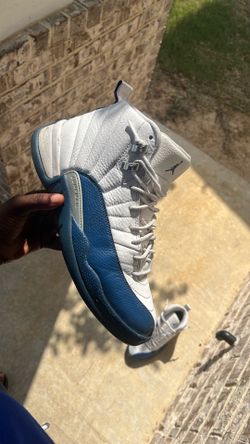 Jordan 12’s size 9