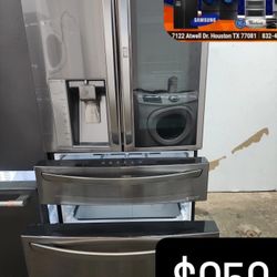 REFRIGERATOR LG BLACK STAINLESS WITH SHOSE CASE 