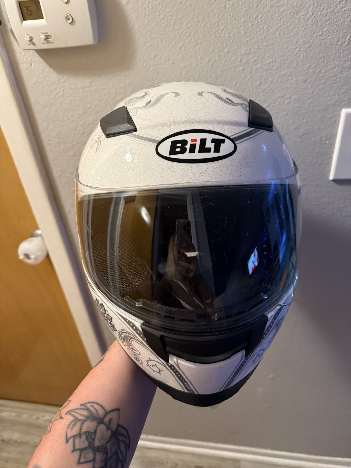 BiLT Helmet Women’s Size Small $80