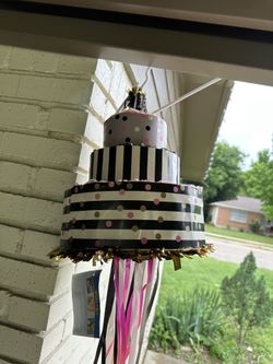 Cake Piñata