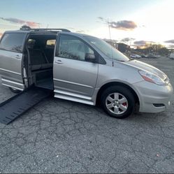2006 Toyota Sienna