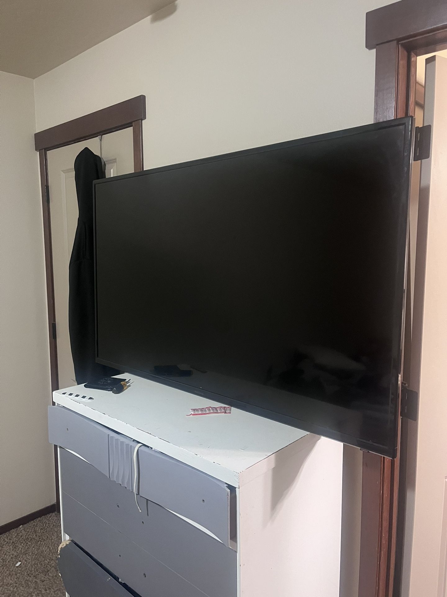 used 4 k 52 intch tv or 46 i dont remember