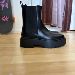 Black Boots (platform)