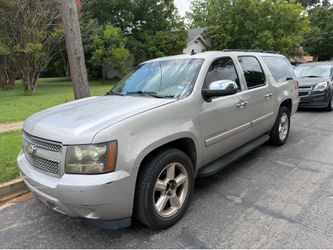 Suburban 2008